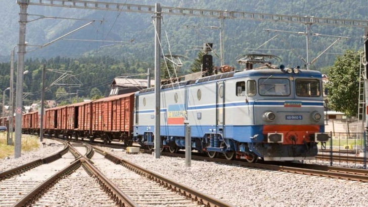 Trenurile de marfă din România circulă cu viteza melcului. Foto/Arhivă